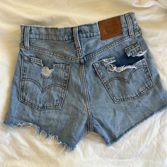 Levi “wedgie” high-rise denim shorts - Picture 5 of 7